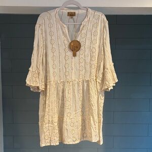 NWT Yuli Cream Eyelet Tunic with Gold Threads Dress